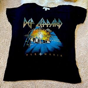 Def Leopard super soft T shirt